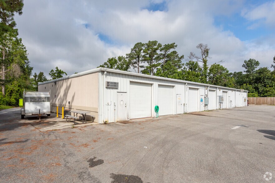 More Photos Of 5202 Carolina Beach Rd, Wilmington Light Distribution For Lease