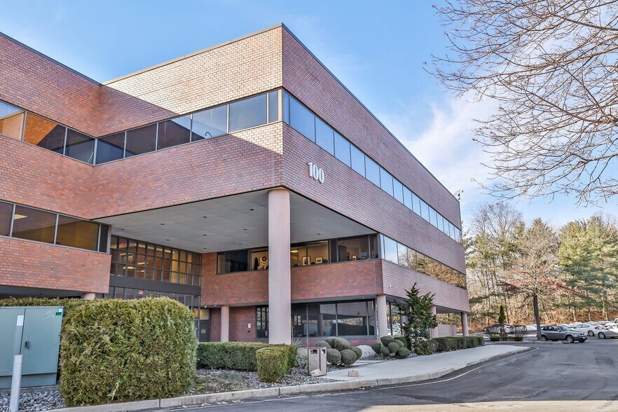 More Photos Of 100 Dutch Hill Rd, Orangeburg Office For Sale