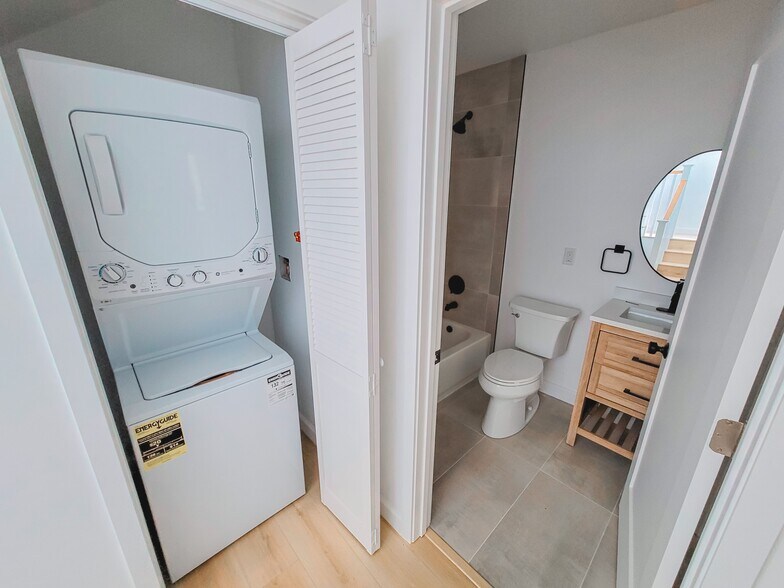 More Photos Of 4212-4216 1/2 Lockwood Ave, Los Angeles Apartments For Sale