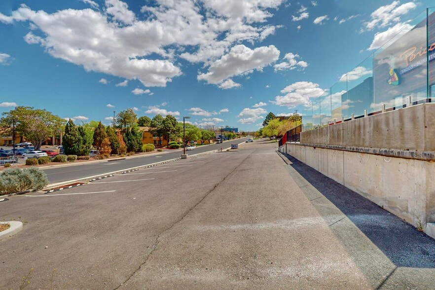 More Photos Of 2500 Yale Blvd SE, Albuquerque Storefront Retail Office For Lease