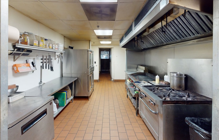 More Photos Of 18745 Redland Rd, San Antonio Restaurant For Sale