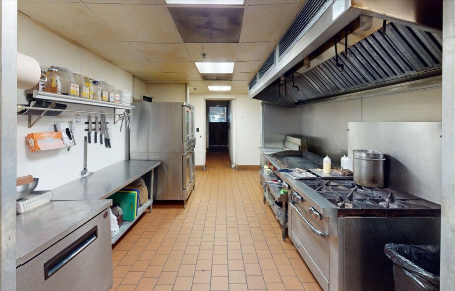 More Photos Of 18745 Redland Rd, San Antonio Restaurant For Lease