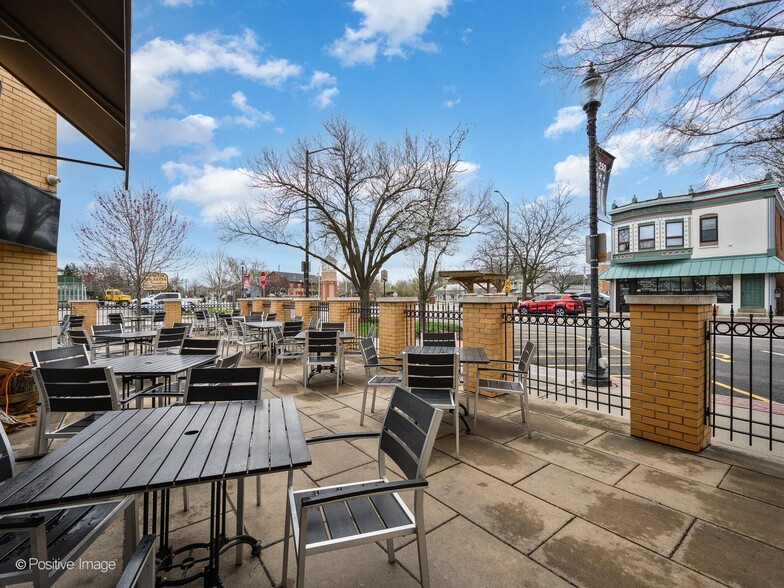 More Photos Of 250 Center St, Grayslake Storefront Retail Residential For Sale