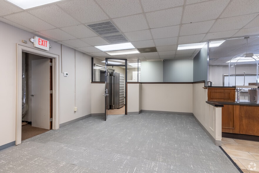 More Photos Of 1500 Leestown Rd, Lexington Office For Lease