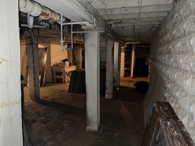 More Photos Of 506 Forest Home Dr, Francis Creek Apartments For Sale