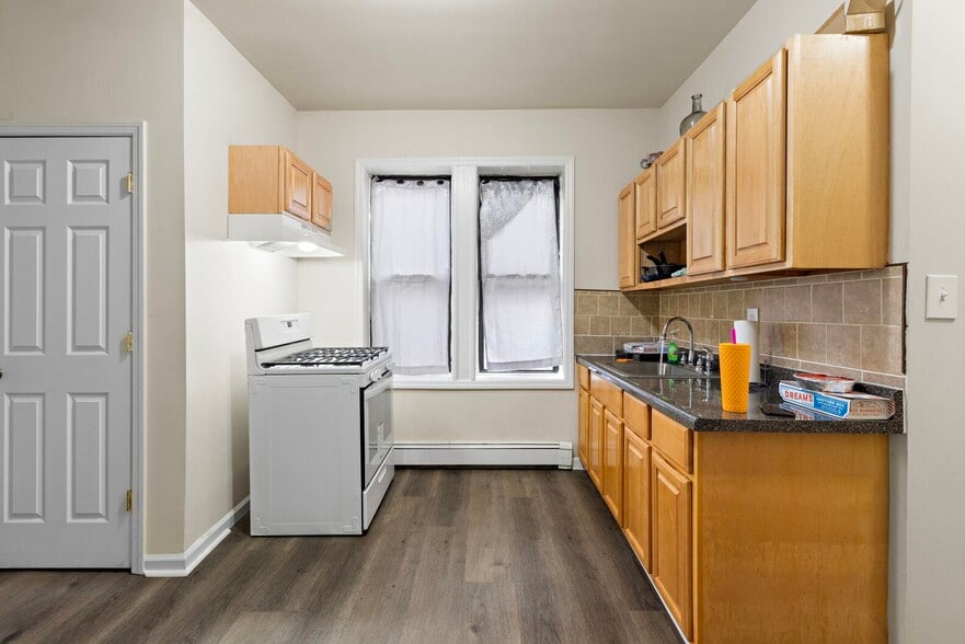 More Photos Of 91 Bergen Ave, Jersey City Apartments For Sale