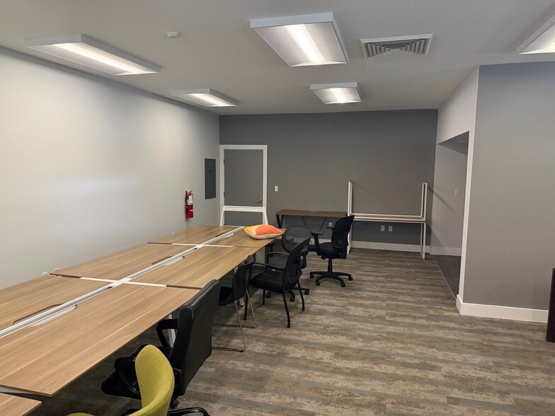 More Photos Of 225 SW 7th Ter, Gainesville Office For Lease