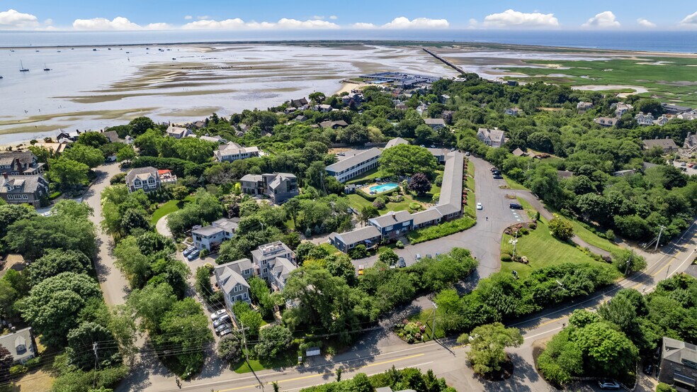 More Photos Of 105 Bradford Street Ext, Provincetown Hotel For Sale