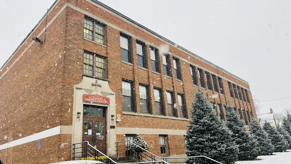 More Photos Of 1018 College Ave, Niagara Falls Schools For Sale