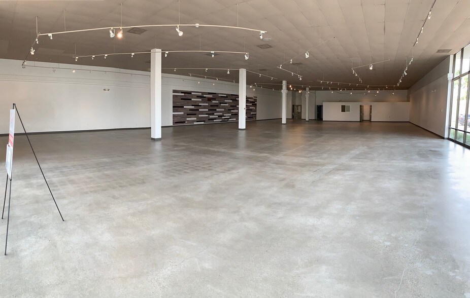 More Photos Of 23461 Ridge Route Dr, Laguna Hills Unknown For Lease