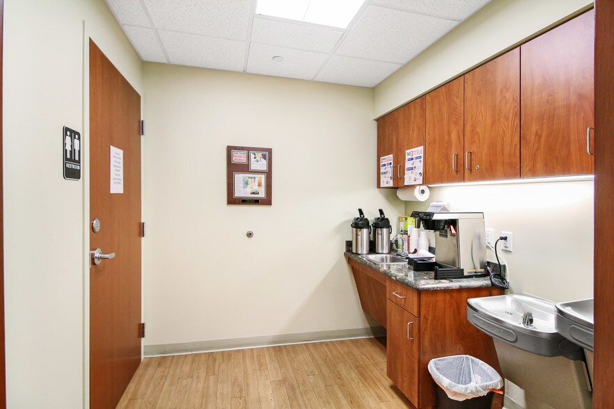 More Photos Of 4848 Coconut Creek Pky, Coconut Creek Medical For Lease