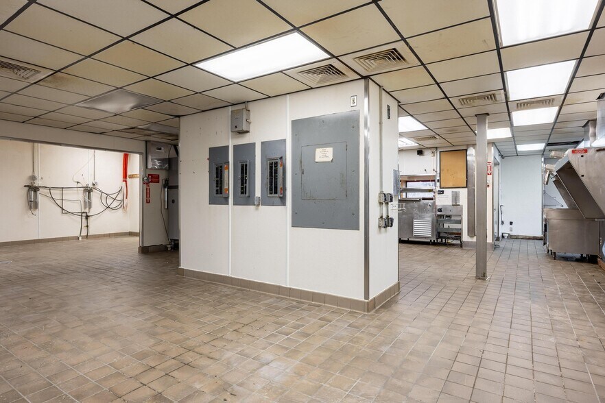 More Photos Of 5119 S 11 Hwy, Calhoun Fast Food For Sale
