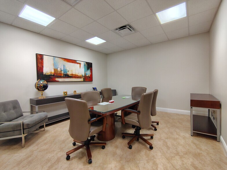 More Photos Of 5491 N University Dr, Coral Springs Office For Lease