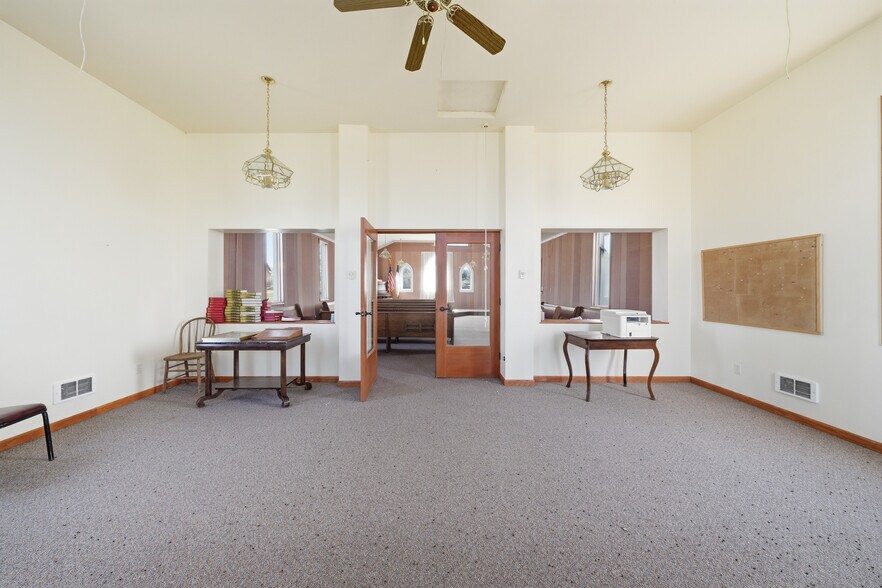 More Photos Of 210 Miles Ave, Clyde Park Specialty For Sale