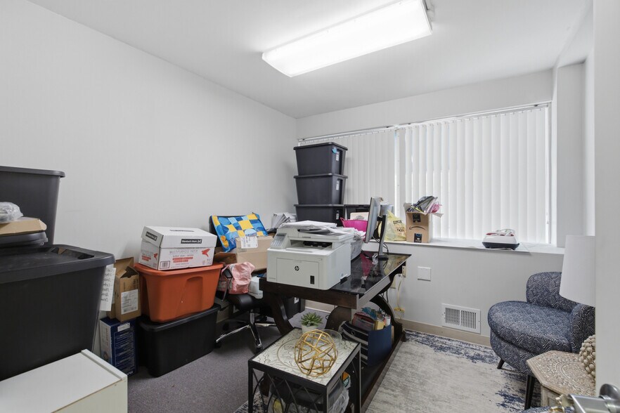 More Photos Of 201 New Bridge St, Jacksonville Office Residential For Sale