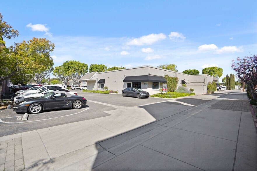 More Photos Of 301-307 El Camino Real, Tustin General Retail For Sale