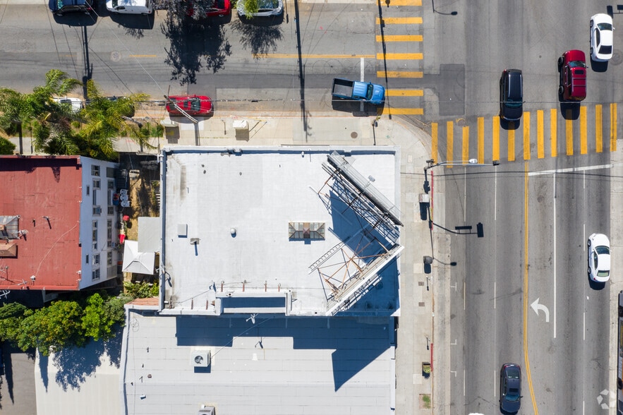 Primary Photo Of 7424-7426 W Sunset Blvd, Los Angeles Storefront Retail Office For Lease