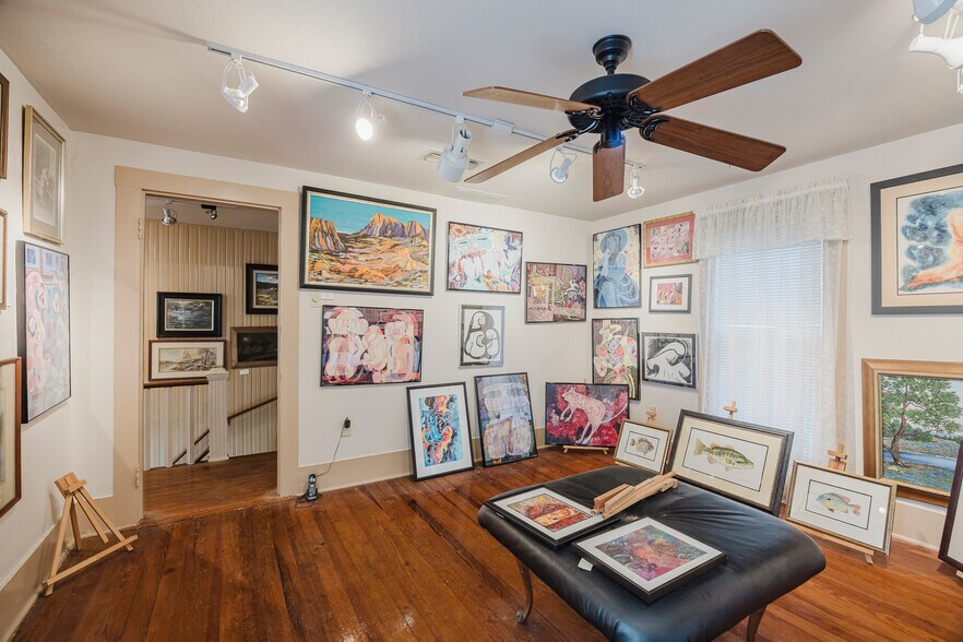 More Photos Of 3126 Handley Dr, Fort Worth General Retail For Sale