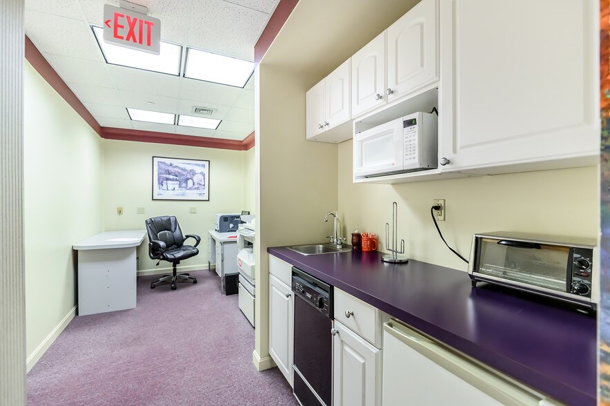 More Photos Of 630 Park St, Stoughton Office For Lease