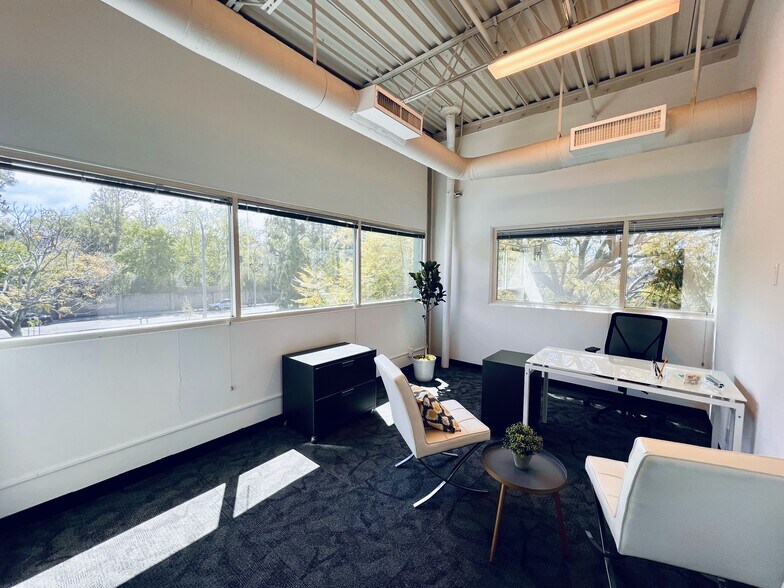 More Photos Of 10549-10555 Jefferson Blvd, Culver City Unknown For Lease