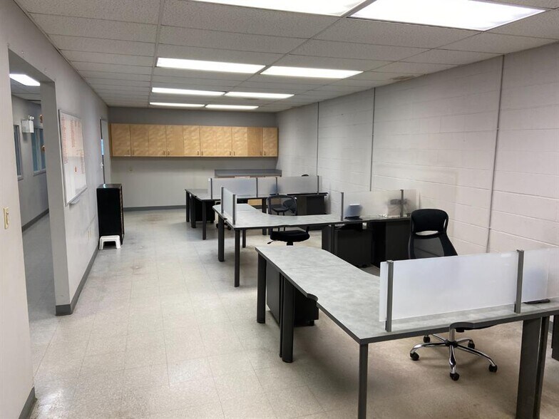 More Photos Of 10101 112 St, Grande Prairie Auto Dealership For Sale