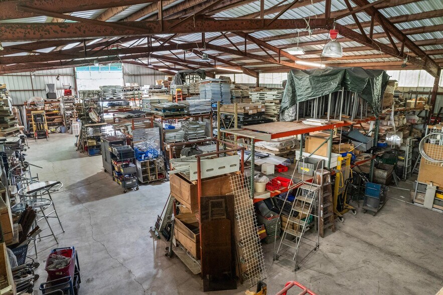 More Photos Of 1907 Sanford Rd, Wells General Retail For Sale