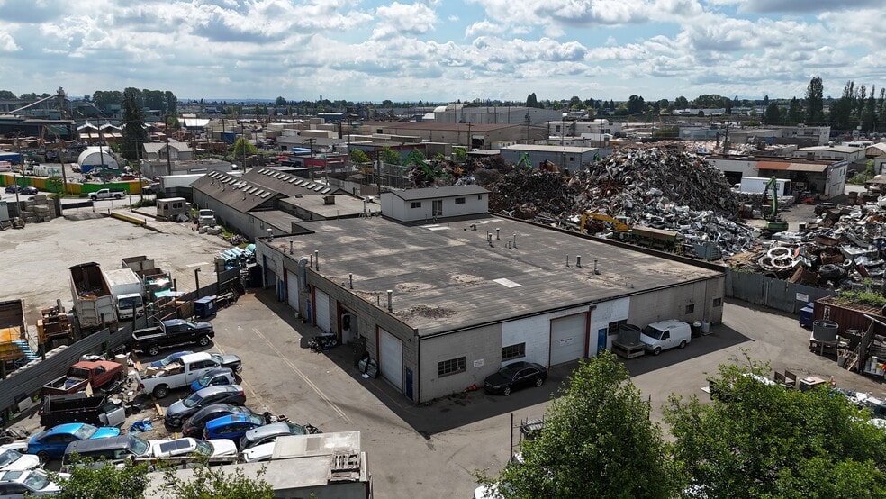 More Photos Of 11951 Mitchell Rd, Richmond Warehouse For Lease