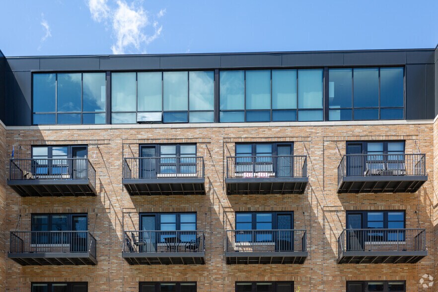 More Photos Of 122 Oakes St SW, Grand Rapids Multifamily For Sale