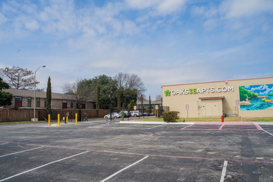 More Photos Of 1635 Aquarena Springs Dr, San Marcos Apartments For Lease