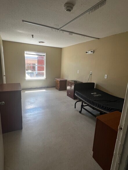More Photos Of 2200 N Coltrane Rd, Oklahoma City Skilled Nursing Facility For Sale