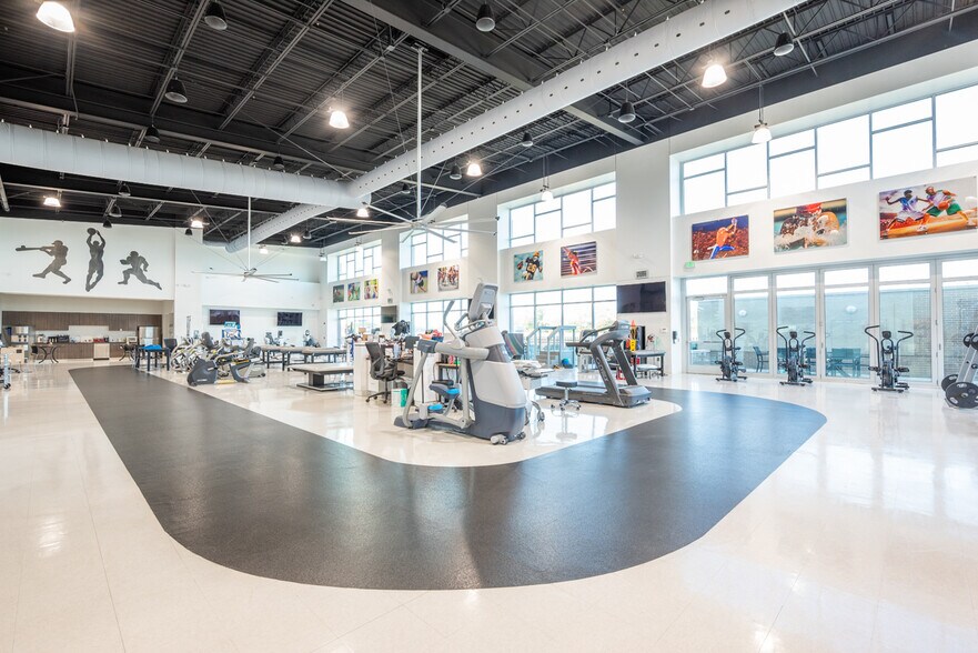 More Photos Of 225 Tomlinson Dr, Starkville Medical For Sale