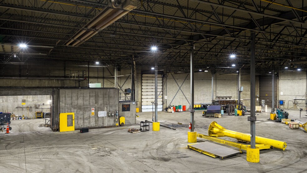 More Photos Of 805 Boul Alphonse-Deshaies, Bécancour Industrial For Sale