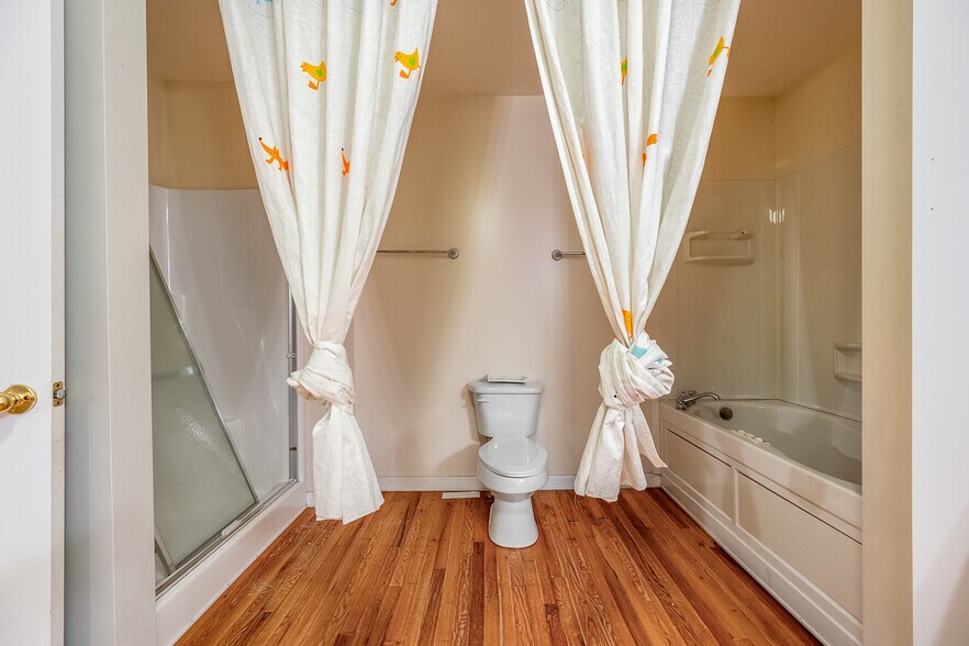 More Photos Of 516 N Main St, Hillsville Office Residential For Sale