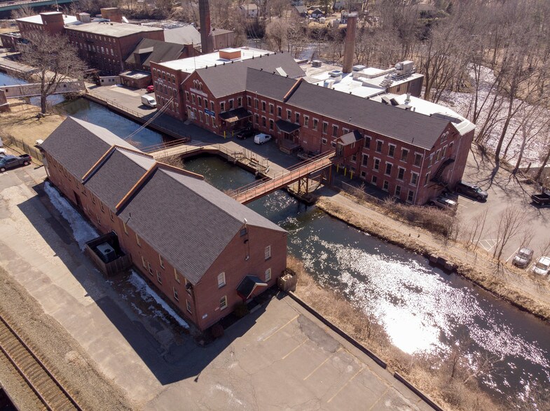 More Photos Of 150 Front St, West Springfield Light Manufacturing For Lease