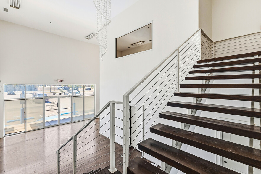 More Photos Of 5025 W Expressway 83, McAllen Restaurant For Lease