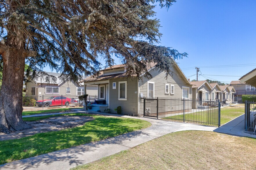 More Photos Of 816 Myrtle Ave, Inglewood Apartments For Sale
