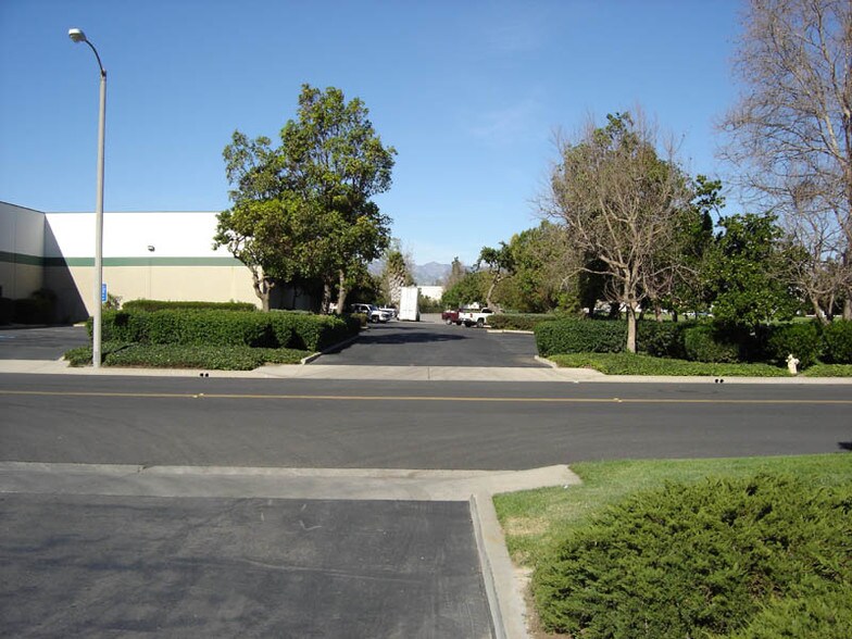 More Photos Of 4681 Calle Bolero, Camarillo Manufacturing For Lease
