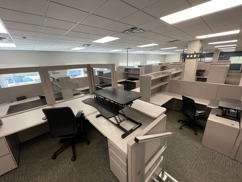 More Photos Of 1615 NW 80th Blvd, Gainesville Office For Sale