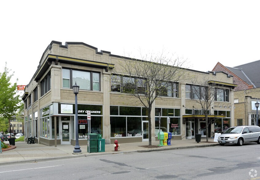 More Photos Of 2000-2006 Hennepin Ave, Minneapolis Storefront Retail Office For Lease