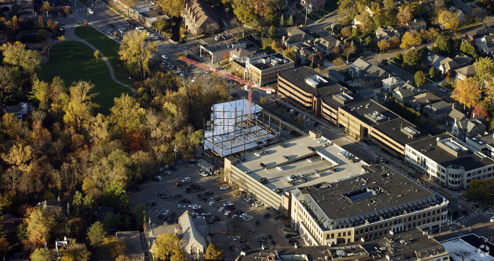 More Photos Of 387 N Old Woodward Ave, Birmingham Apartments For Lease