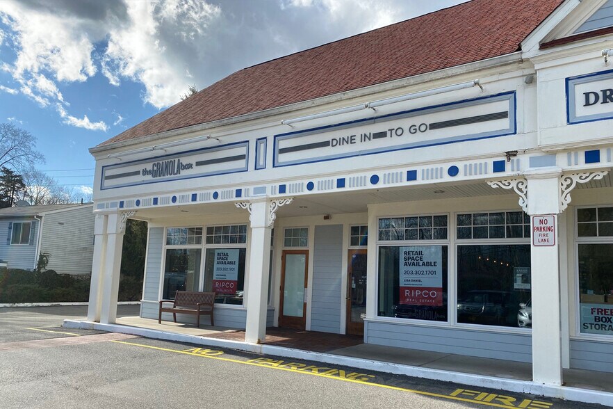 More Photos Of 575 Main St, Armonk Storefront For Lease