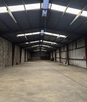 More Photos Of 11641 Denton Dr, Dallas Showroom For Lease