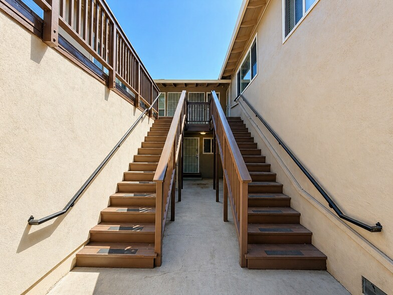 More Photos Of 2145 Randolph Dr, San Jose Apartments For Sale