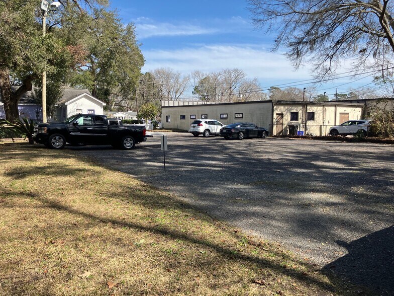 More Photos Of 1411 Ashley River Rd, Charleston Freestanding For Sale