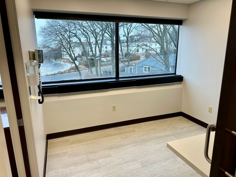 More Photos Of 148 East Ave, Norwalk Medical For Sale