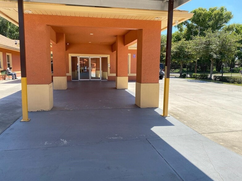 More Photos Of 815 24th St, Orlando Assisted Living For Sale