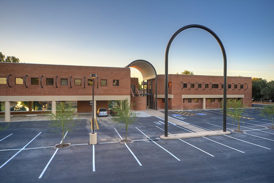 More Photos Of 2204 S Dobson Rd, Mesa Medical For Sale