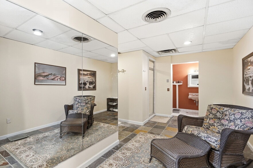 More Photos Of 96 Haarlem Ave, White Plains Office For Sale