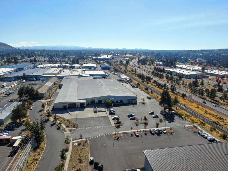 More Photos Of 20495 Murray Rd, Bend Warehouse For Lease