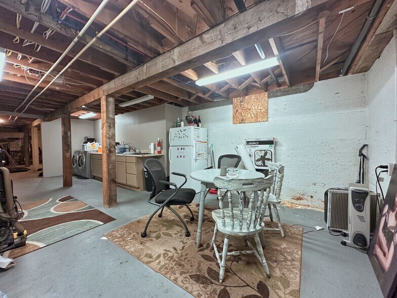 More Photos Of 111 2nd S Ave, Okanogan Storefront Retail Office For Sale